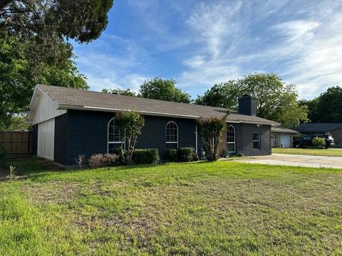 1013 Las Flores Ct, Grand Prairie, TX 75052