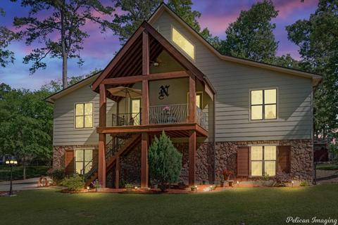 6700 Rustling Oaks Dr, Shreveport, LA 71119