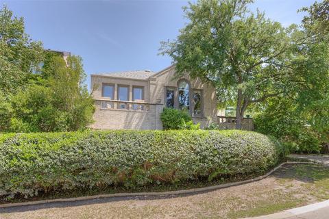 1821 Westover Sq, Fort Worth, TX 76107