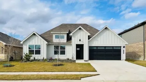 736 Golden Gate Park Rd, Alvarado, TX 76009