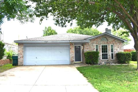 11004 Fandor St, Fort Worth, TX 76108