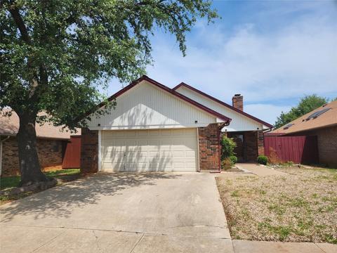 3203 Susan Dr, Bedford, TX 76021