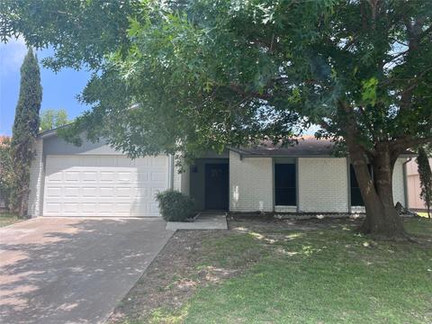 221 Rockcrest Dr, Mesquite, TX 75150