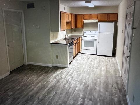 18333 Roehampton Dr #914, Dallas, TX 75252