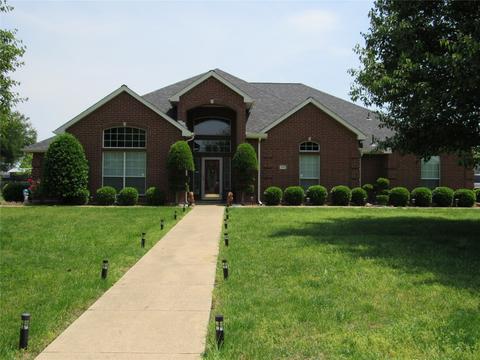 400 Kings Creek Dr, Terrell, TX 75161