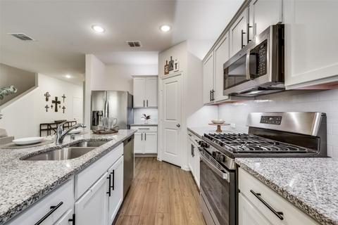 827 Sitwell Dr, Rockwall, TX 75087