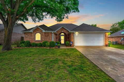 1546 Pioneer Vly, Howe, TX 75459