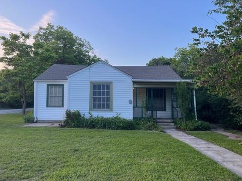 1401 E Tennie St, Gainesville, TX 76240