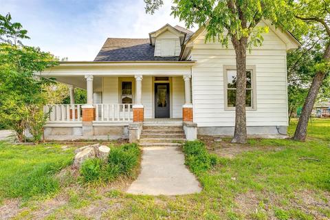 715 10th St, Mineral Wells, TX 76067