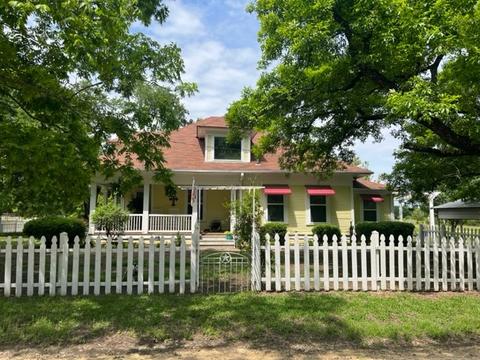 1100 SW 13th St, Cooper, TX 75432