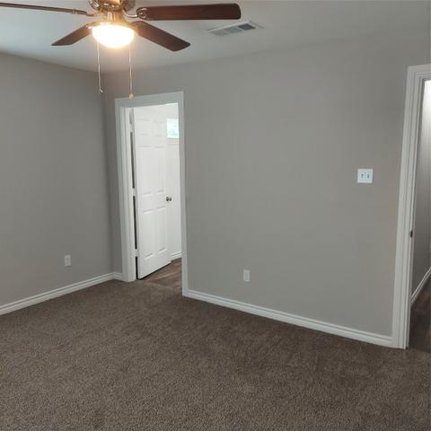 312 E Nelson St E, Bowie, TX 76230 photo 4