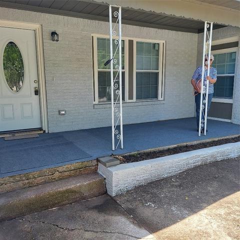 312 E Nelson St E, Bowie, TX 76230 photo 3