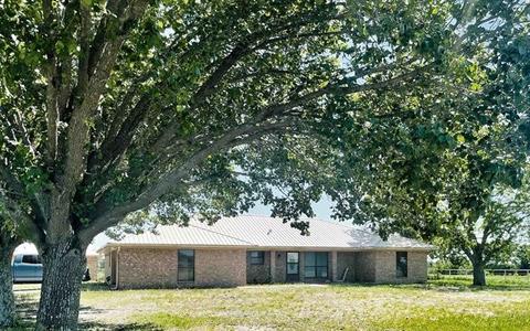 12276 Fm 196, Deport, TX 75435