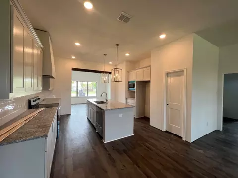 322 E Lloyd St, Krum, TX 76249 photo 10