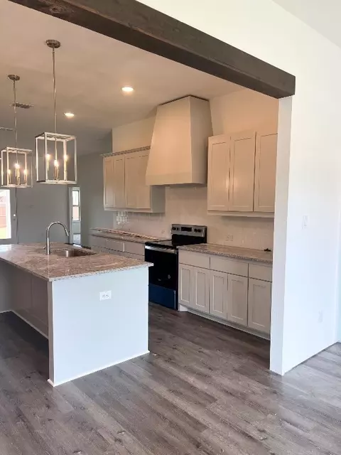 322 E Lloyd St, Krum, TX 76249 photo 6