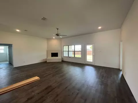 322 E Lloyd St, Krum, TX 76249 photo 13
