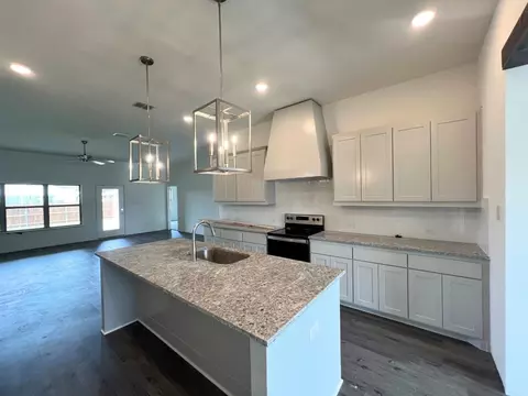 322 E Lloyd St, Krum, TX 76249 photo 7