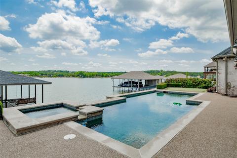 2610 Harborside Dr, Granbury, TX 76048