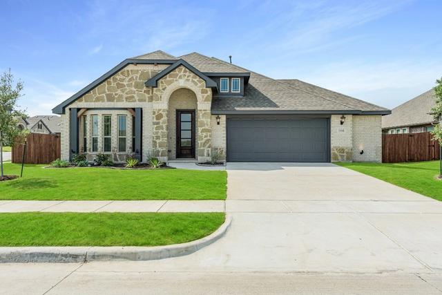 104 Claywood Dr, Glenn Heights, TX 75154