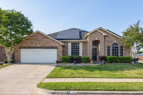 235 Quail Meadows Ln, Arlington, TX 76002