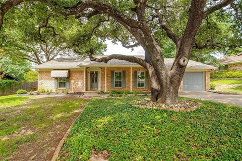 1900 Malibar Rd, Fort Worth, TX 76116