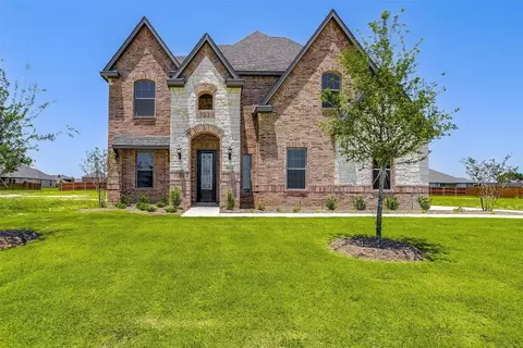 833 Deleon Dr, Midlothian, TX 76065