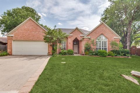 1902 Palencia Ct, Arlington, TX 76006