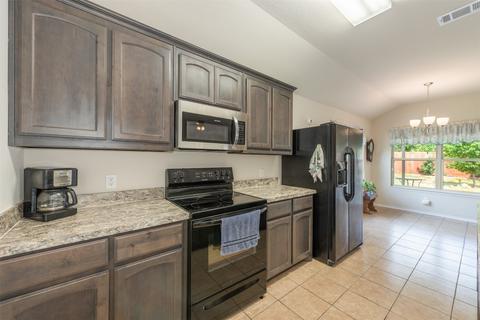 244 Walnut Bend Rd, Springtown, TX 76082 photo 11