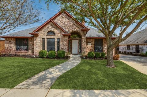 7420 Comis Dr, North Richland Hills, TX 76182