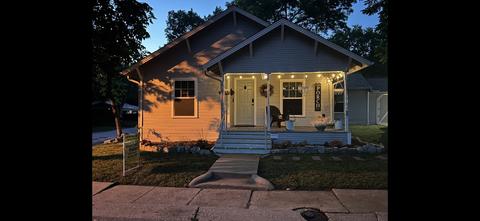 120 W 9th St, Bonham, TX 75418