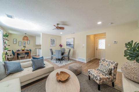 138 Meadow Pl, Lewisville, TX 75067