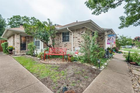 3710 Roussillon Dr, Carrollton, TX 75007
