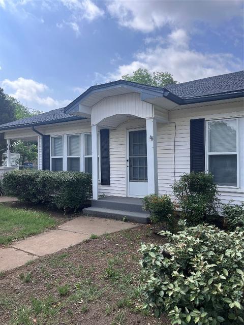 441 W 3rd St, Baird, TX 79504