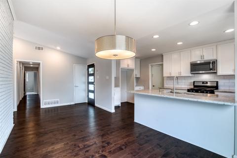 9640 Vinewood Dr, Dallas, TX 75228