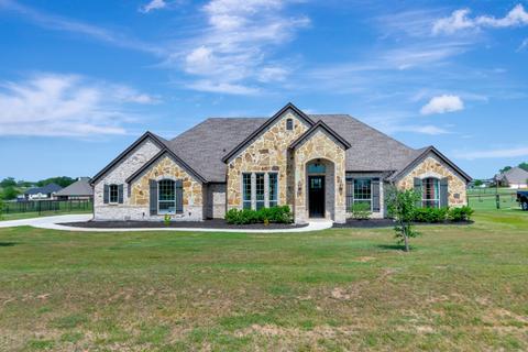 104 Spirit Ct, Weatherford, TX 76087