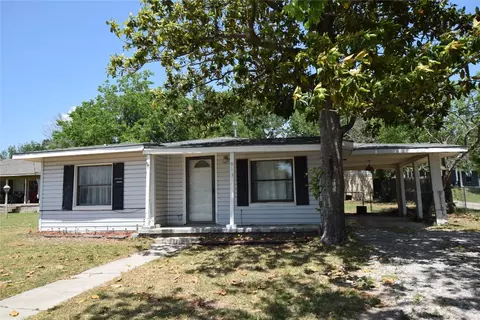 913 Jameson St, Weatherford, TX 76086