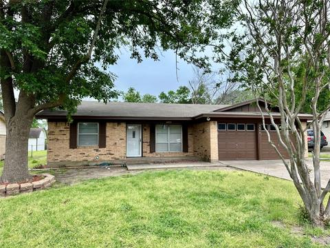 3205 Eastland Ave, Greenville, TX 75402