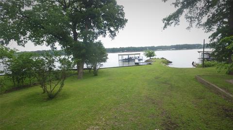 495 Old Mill Ln, East Tawakoni, TX 75472