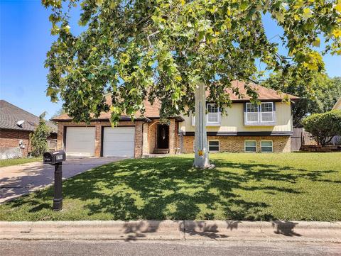 6709 Fair Oaks Dr, North Richland Hills, TX 76182