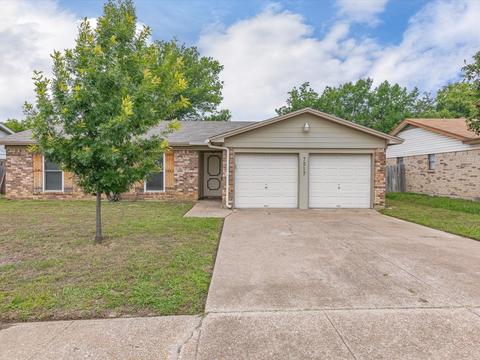 7517 Clover Ln, Watauga, TX 76148