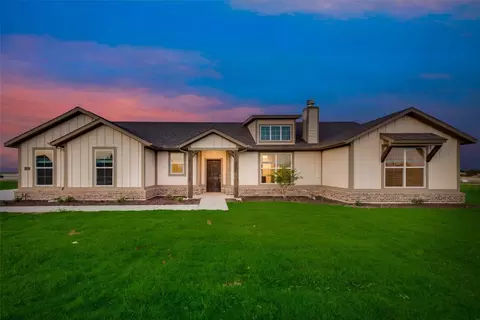 134 Range Ln, Decatur, TX 76234