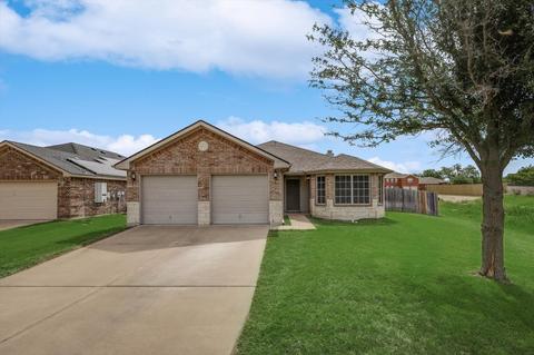 921 Rutgers Ct, Fort Worth, TX 76120