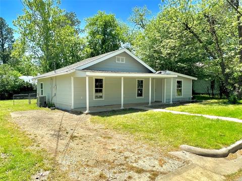 523 W Patten St, Mineola, TX 75773