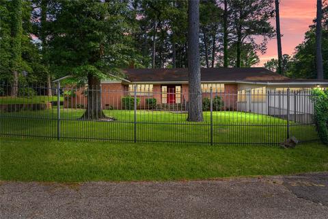 621 Robinhood St, Shreveport, LA 71106