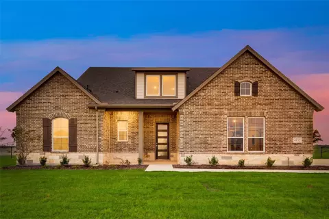 4132 Sanger Meadow Dr, Sanger, TX 76266