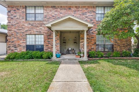 3909-3911 Bunting Ave, Fort Worth, TX 76107