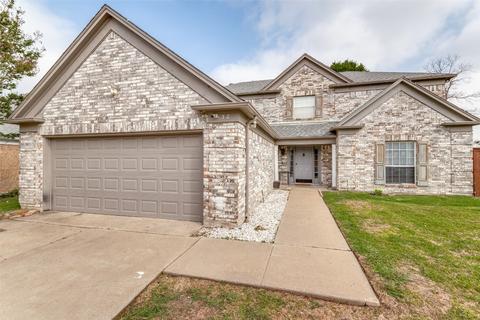 132 Browning Ln, Grand Prairie, TX 75052