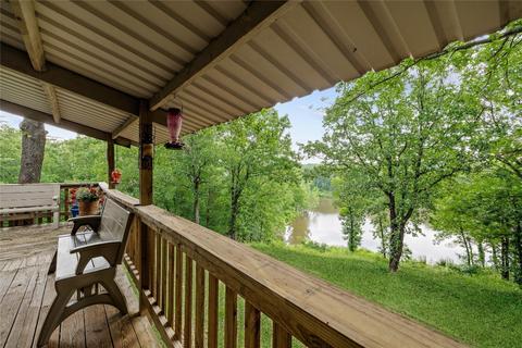 490 Private Road 123 Rd, Savoy, TX 75479