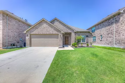 2905 Upland Trail Ln, Aubrey, TX 76227