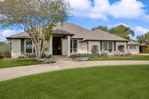 3615 Raintree Dr, Flower Mound, TX 75022